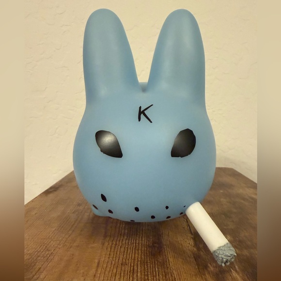 Smorkin' Labbit Clear Blue 10-Inch Figure - Picture 6 of 10